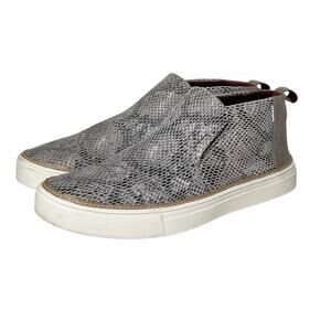 TOMS Women’s Paxton Slip on Snake Patterned Mid Ankle Sneaker size 9